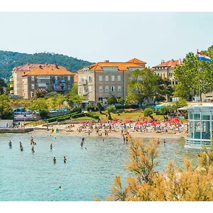 Apartamento Idro Directly At The
