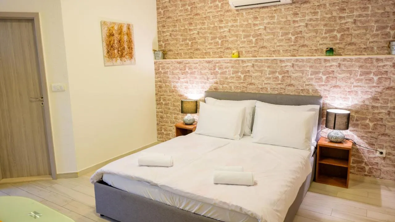 Bliss Apartments With Free Parking Split 0*,  Croacia